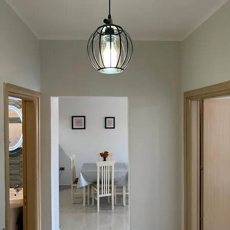 Vlora Centre Lions Gate 6 Apartment Exterior photo