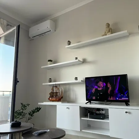 Vlora Centre Lions Gate 6 Apartment Exterior photo