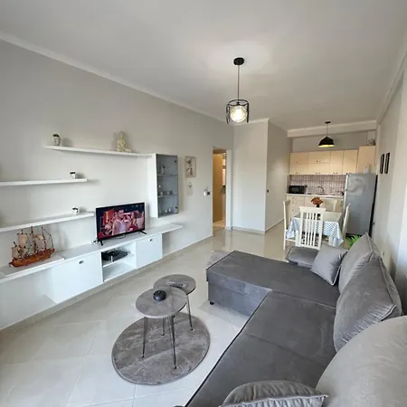 Vlora Centre Lions Gate 6 Apartment Exterior photo